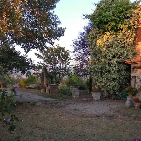 Appartamento Le Casine-perignano-spinelli Sleeps 6 *