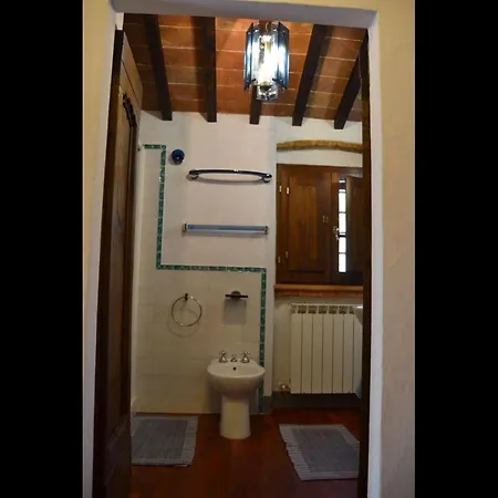 Le Casine-perignano-spinelli Sleeps 6 *