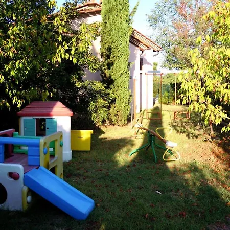 Le Casine-perignano-spinelli Sleeps 6 *